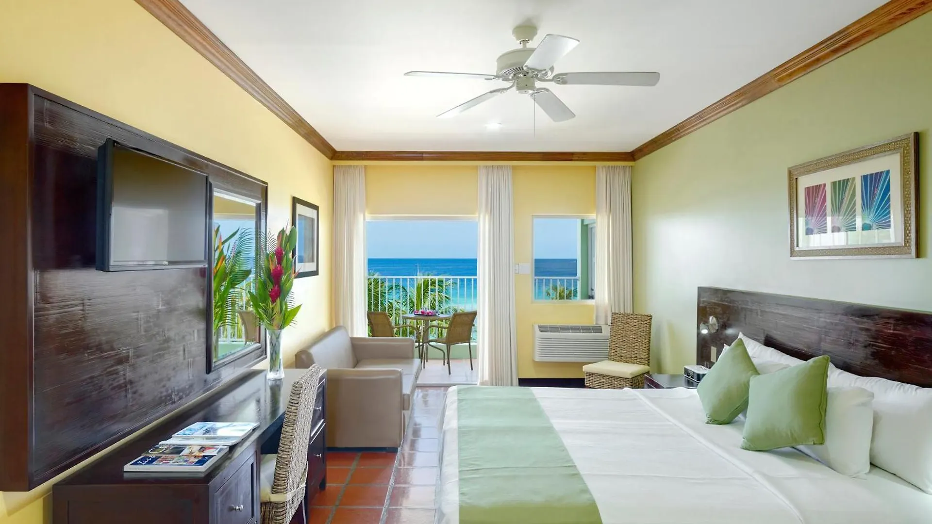 Coconut Court Beach Hotel Christ Church 3*,  Barbados